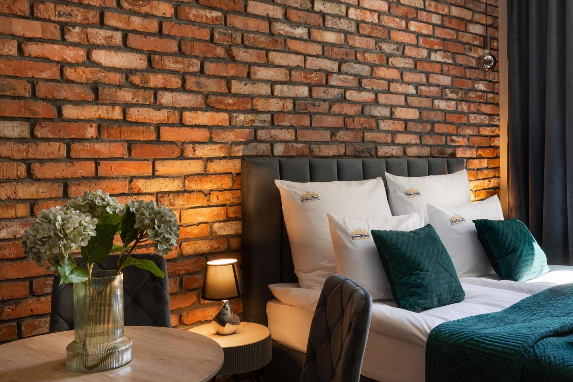 Old Town Charm & Chic By Downtown *
