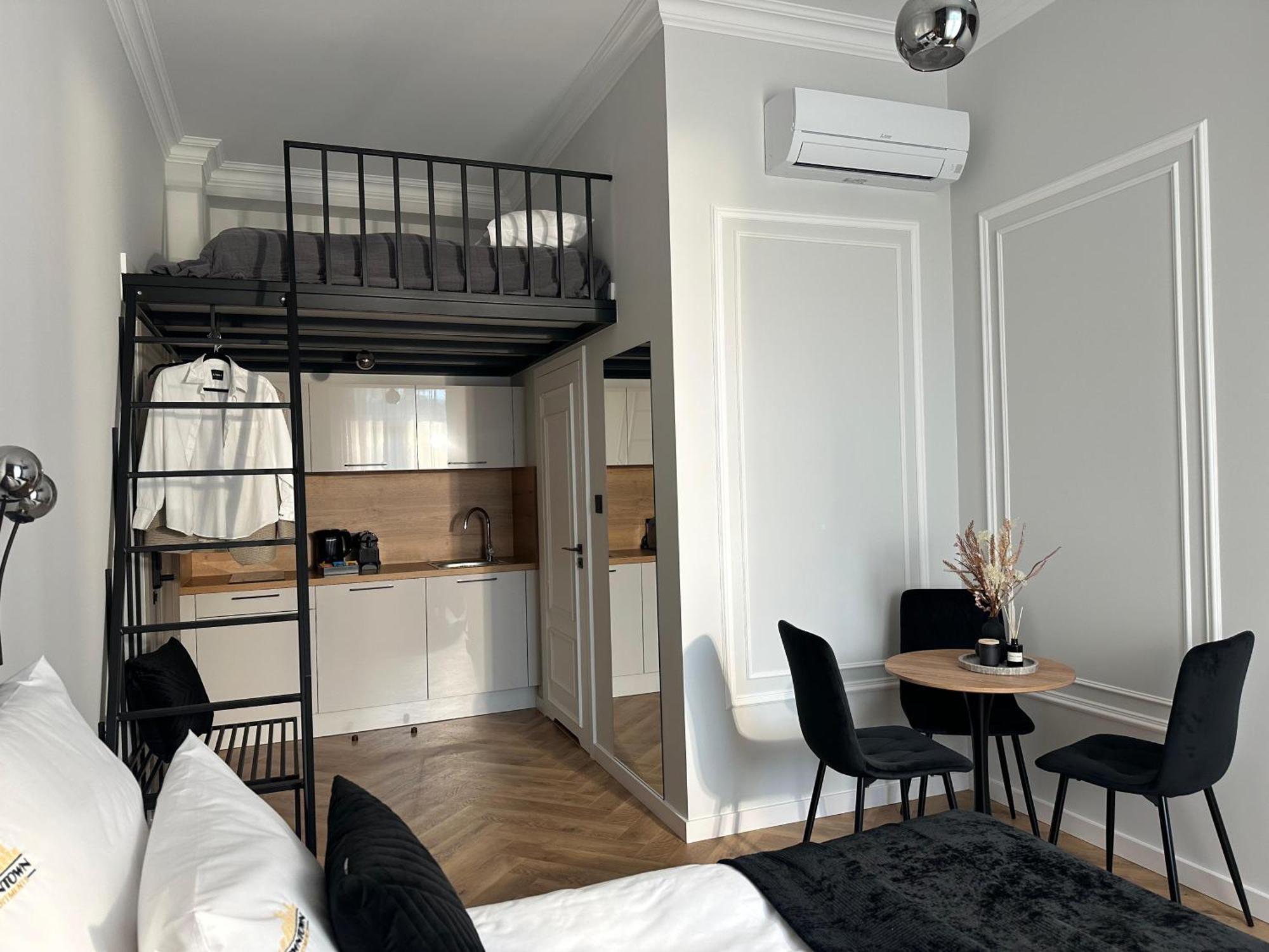 Old Town Charm & Chic By Downtown