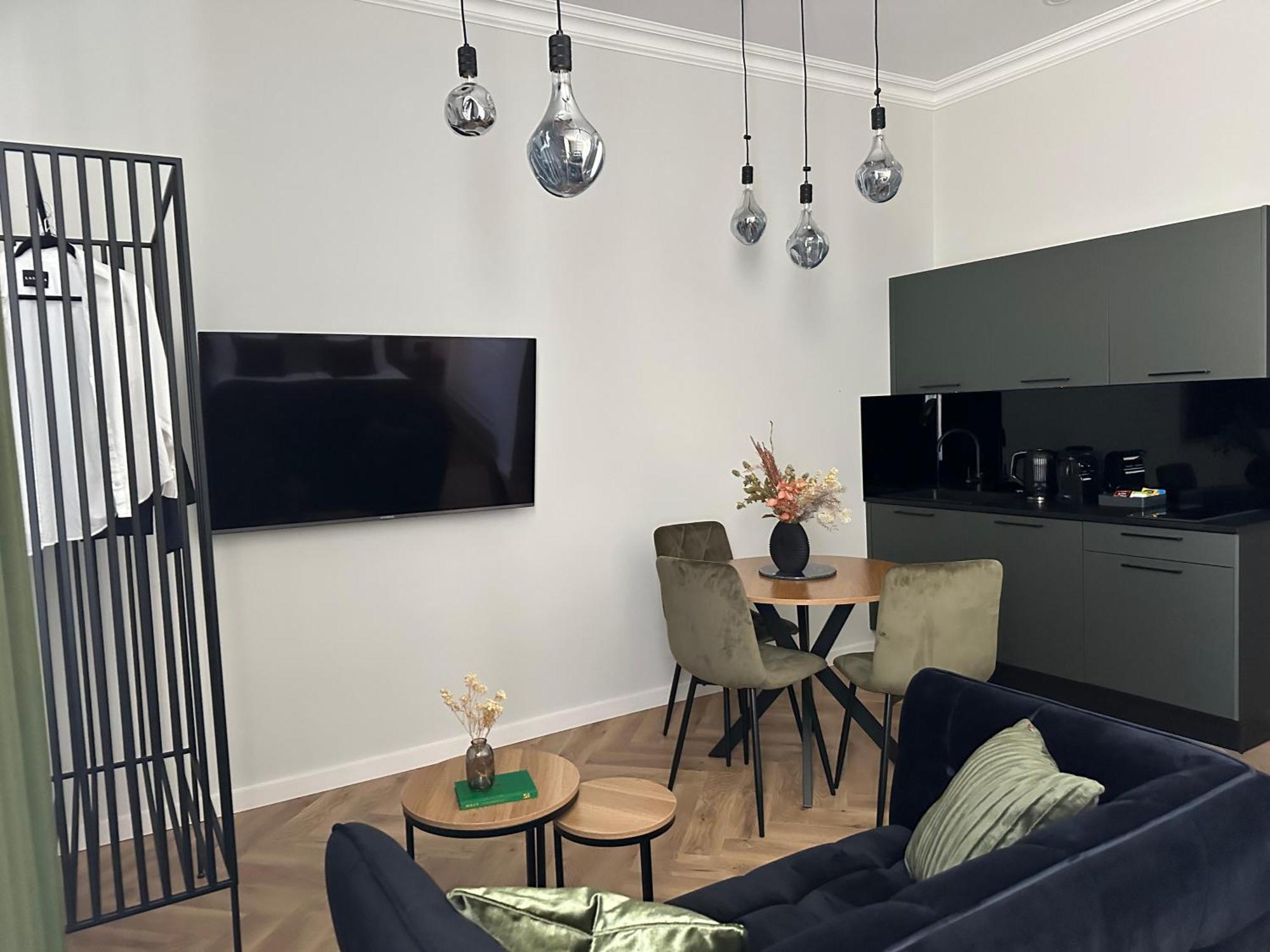 Old Town Charm & Chic By Downtown Krakau