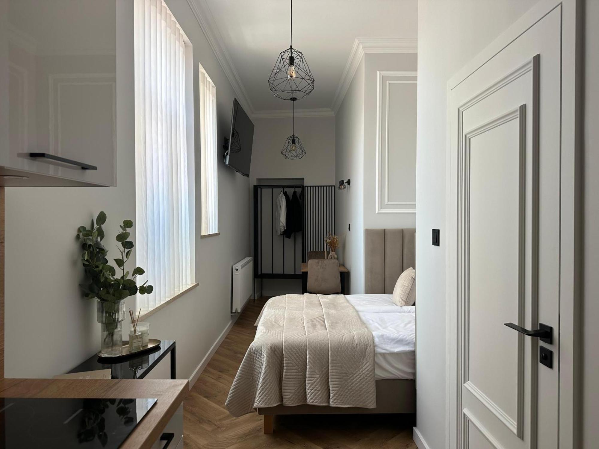 Old Town Charm & Chic By Downtown